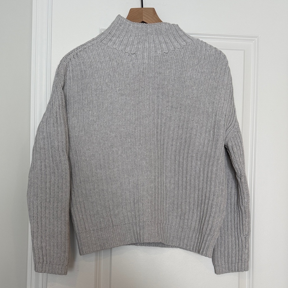 GAP Funnel Neck Sweater Size Small *read description